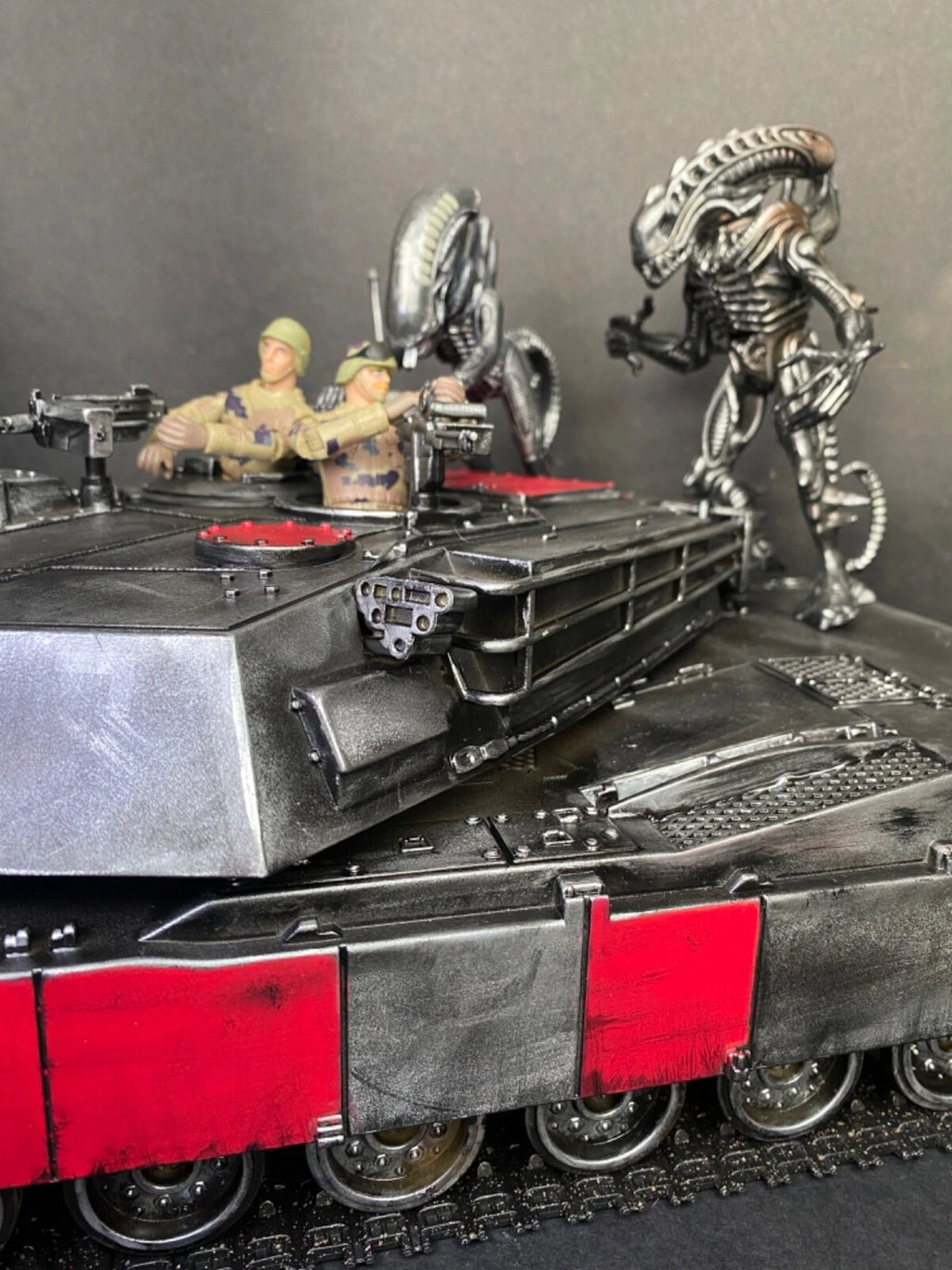 Aliens Colonial Marines APC Xenomorph Weyland Yutani Hadleys Hope Romulus Tank