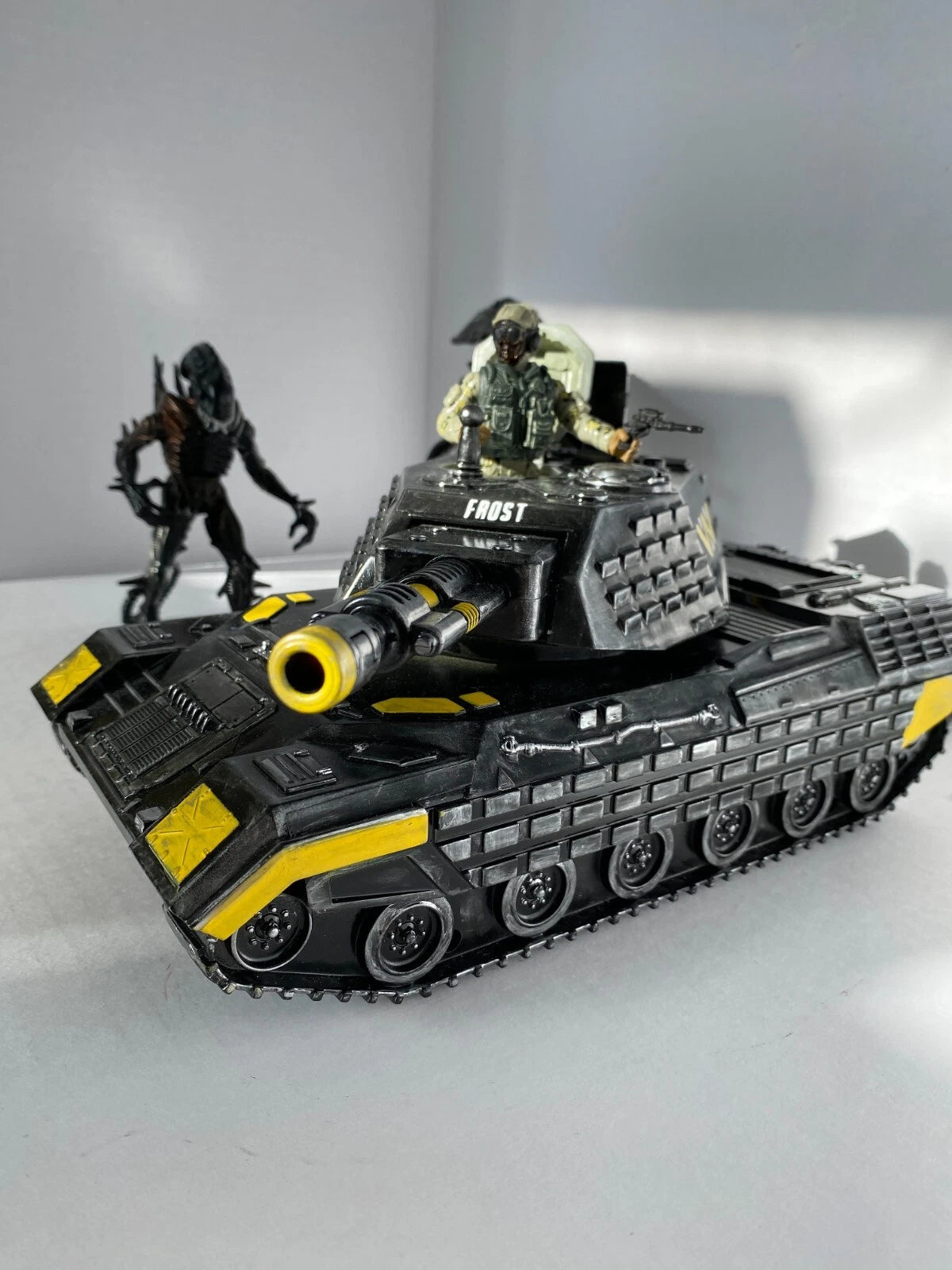 Aliens Hadley Hope Weyland Yutani Colony Tank Kenner Neca Vintage Alien Earth - view 11