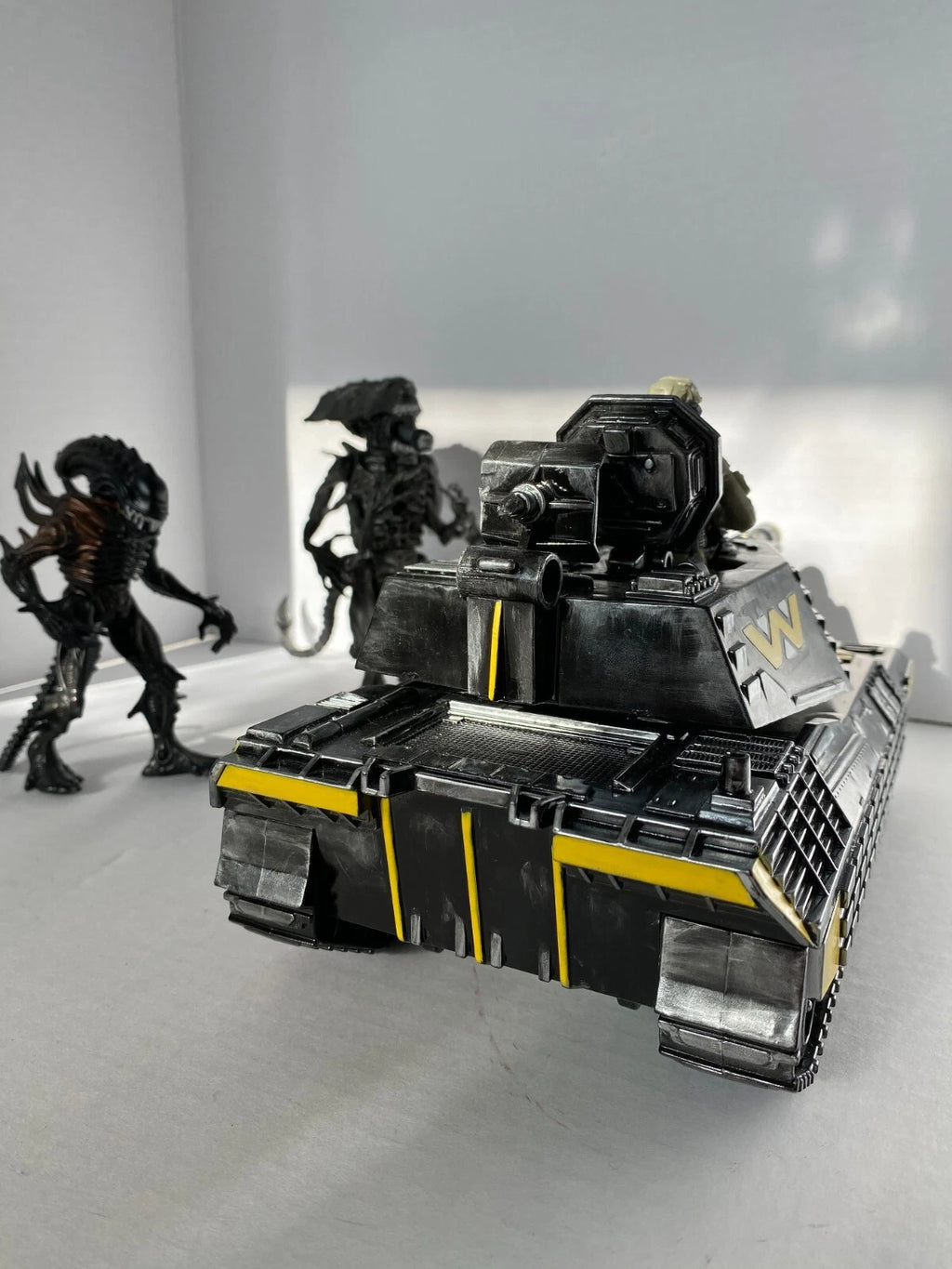 Aliens Hadley Hope Weyland Yutani Colony Tank Kenner Neca Vintage Alien Earth